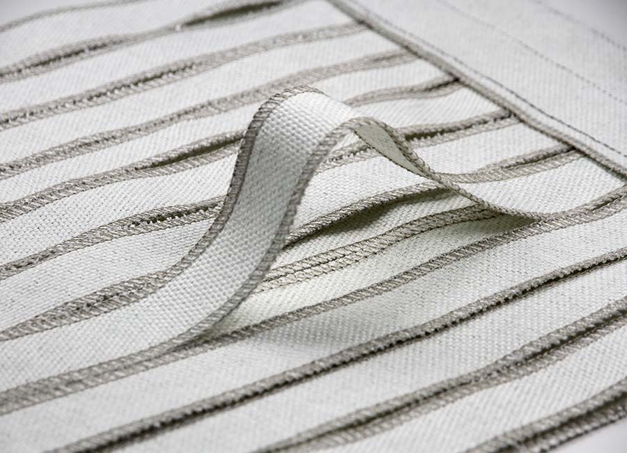 Heat protection and insulation curtains