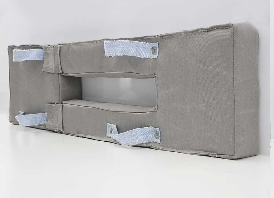 Insulating pads and insulating mattresses