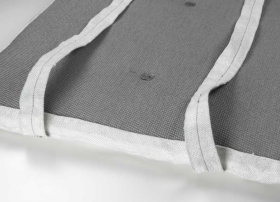 Insulating pads and insulating mattresses