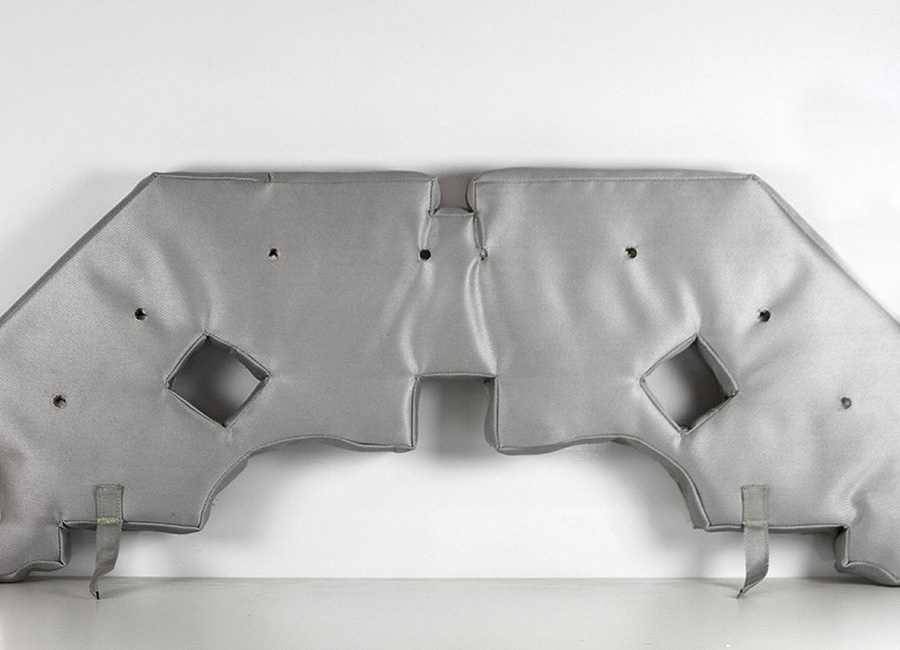 Insulating pads and insulating mattresses