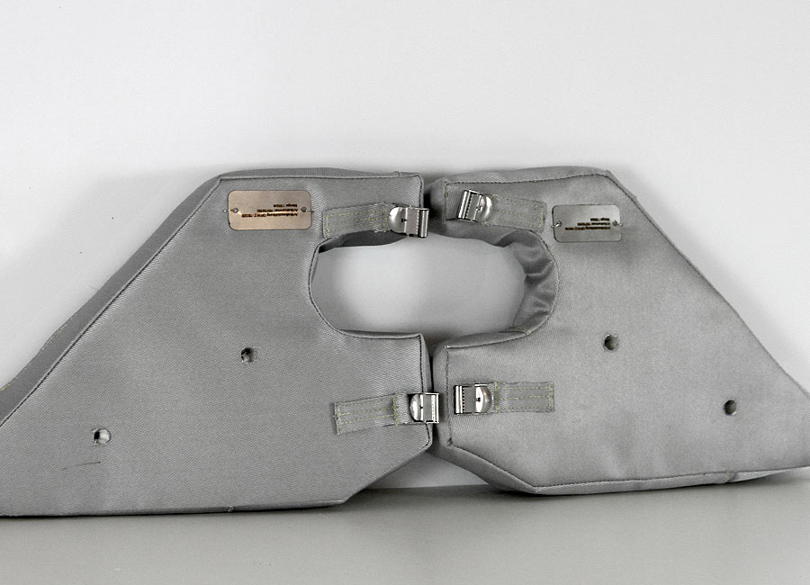 Insulating pads and insulating mattresses