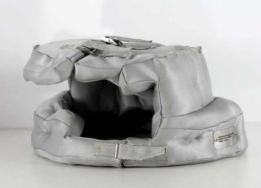 Insulating sleeves and insulating hoods