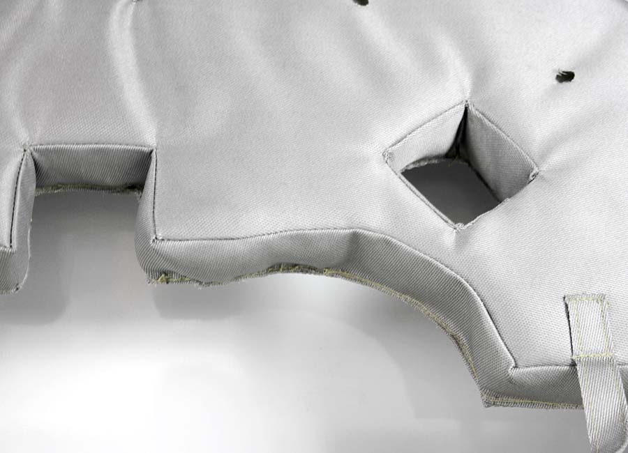 Insulating sleeves and insulating hoods