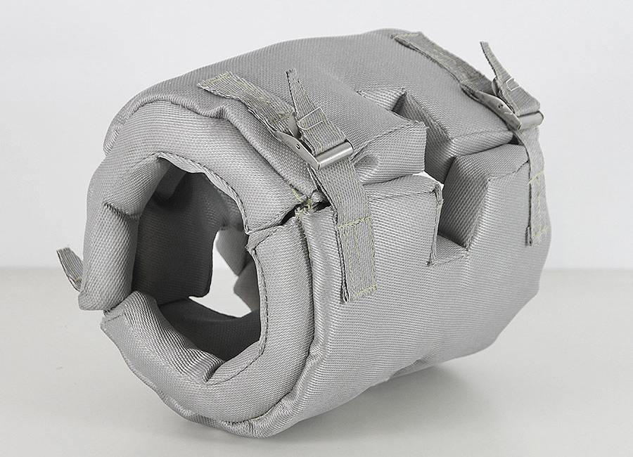 Pipe and hose insulation