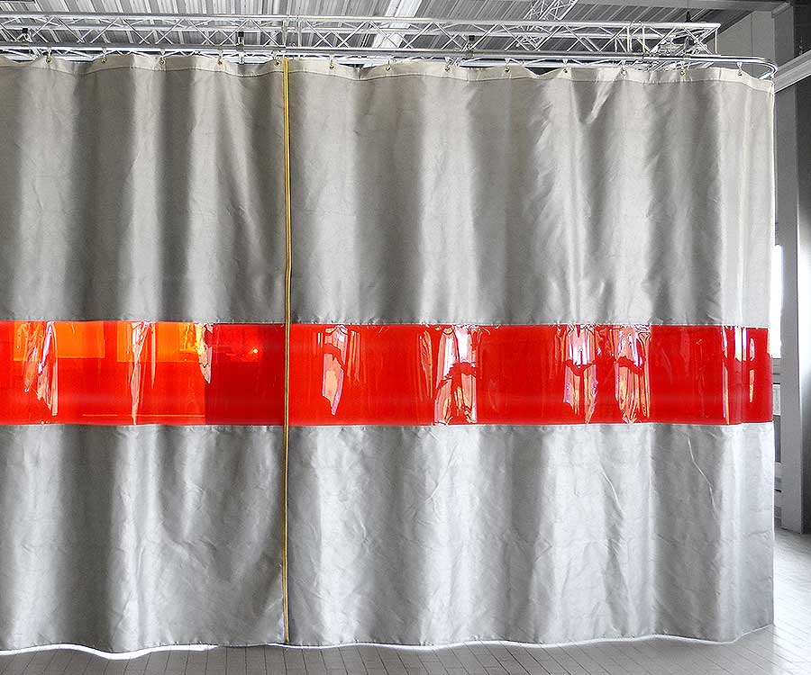 Schweißerschutzvorhang mit PVC-Sichtfenster