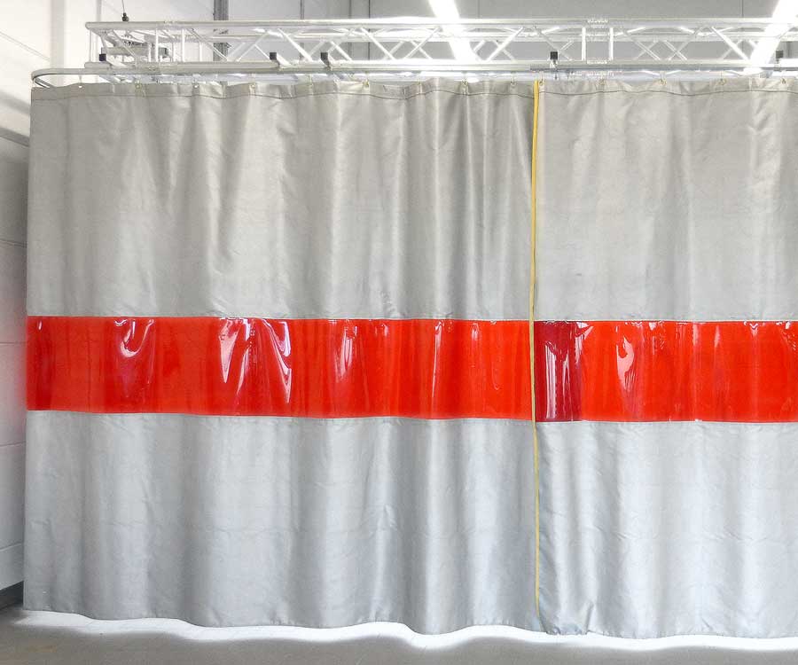 Schweißerschutzvorhang mit PVC-Sichtfenster