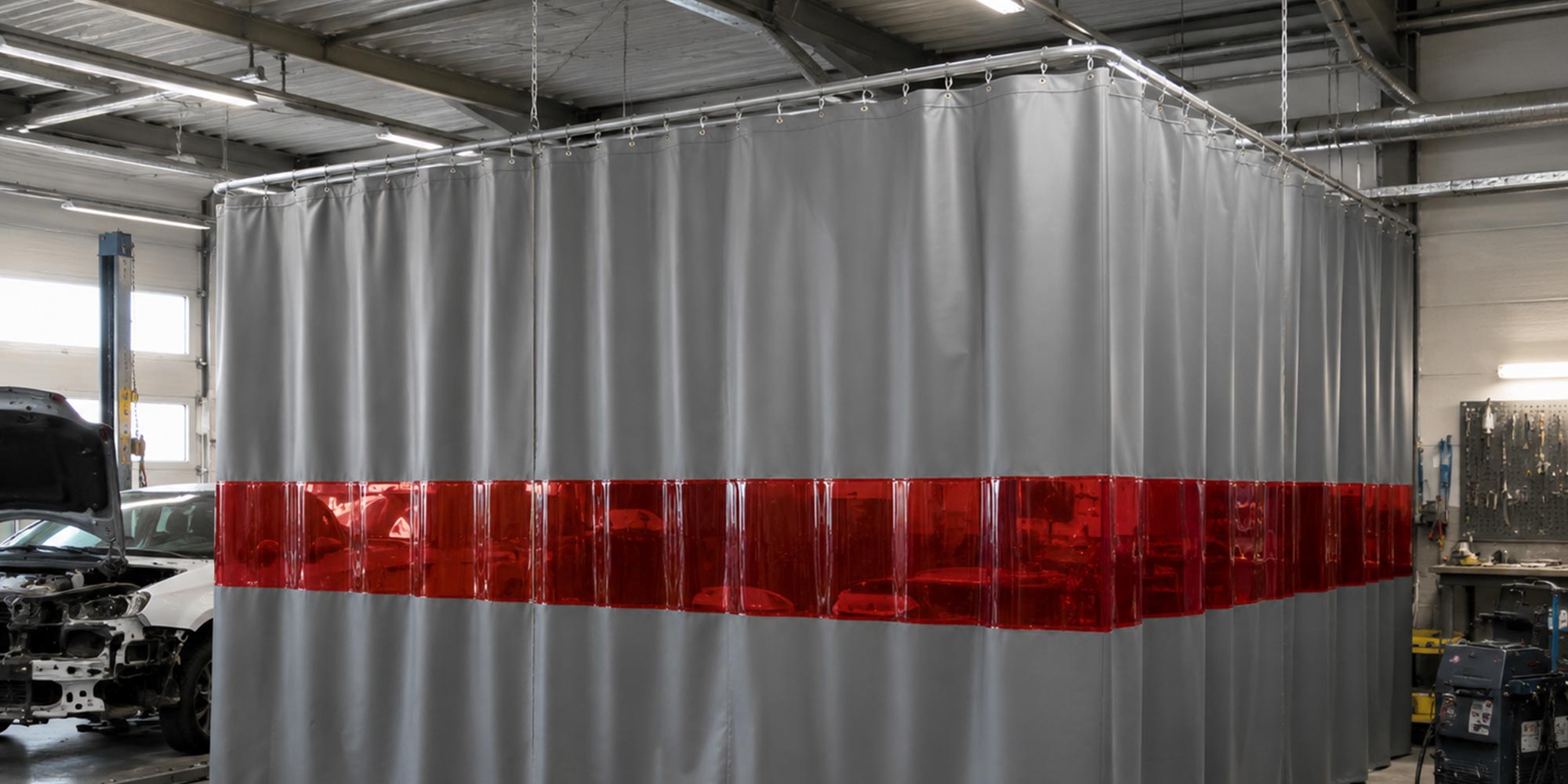 Industrieller Schweißvorhang mit rotem PVC-Sichtfenster aus 607.G1 Glasgewebe